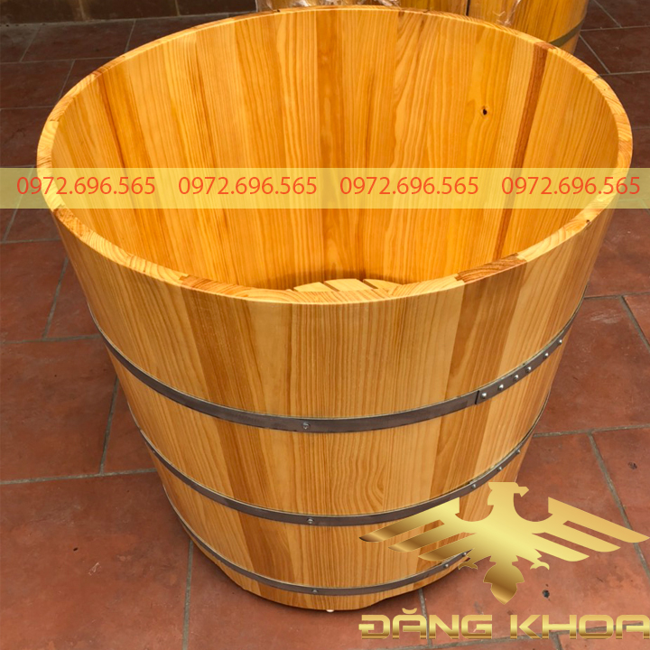 Bồn tắm bằng gỗ