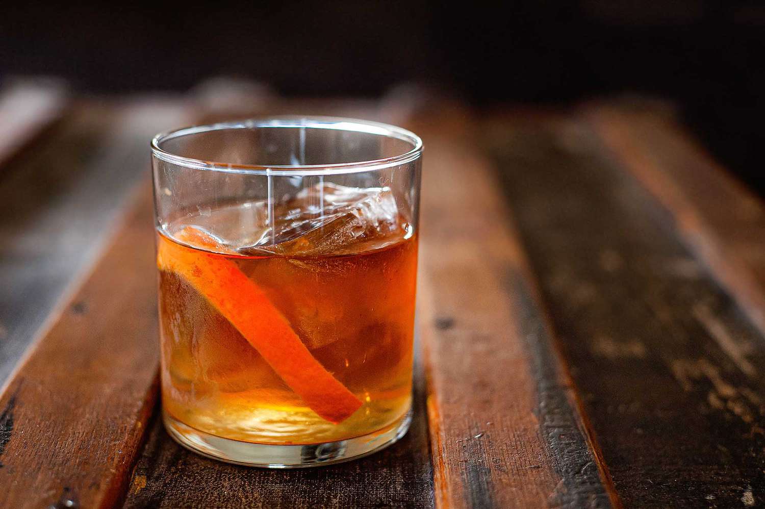Nguồn gốc ra đời của 5 loại cocktail whisky phổ biến nhất