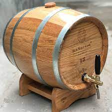 thùng rượu gỗ sồi lựa chọn mới cho những người thích chơi rượu